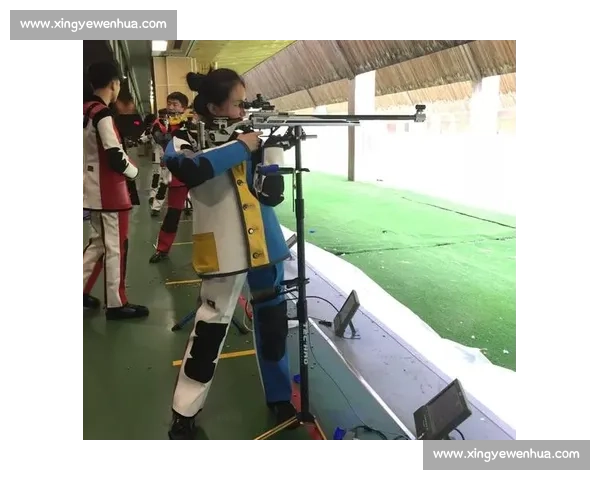 世界冠军陈芳点赞中江半马:这股热情太动人 世界冠军陈芳点赞中江半马:这股热情太动人