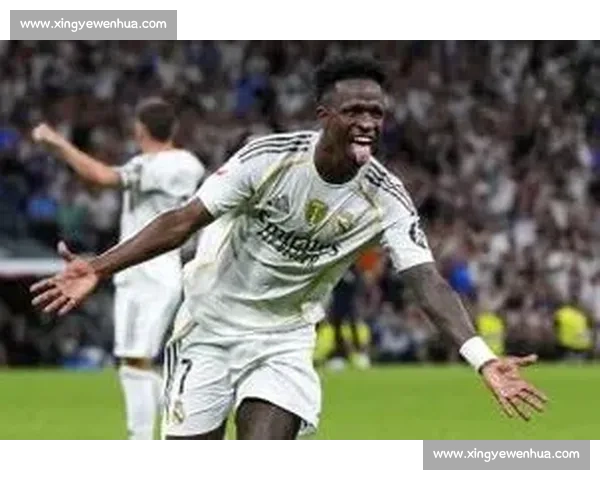 皇马上诉卢宁红牌:为护维尼修斯冲替补席,唯一重罚引争议 皇马上诉卢宁红牌:为护维尼修斯冲替补席,唯一重罚引争议